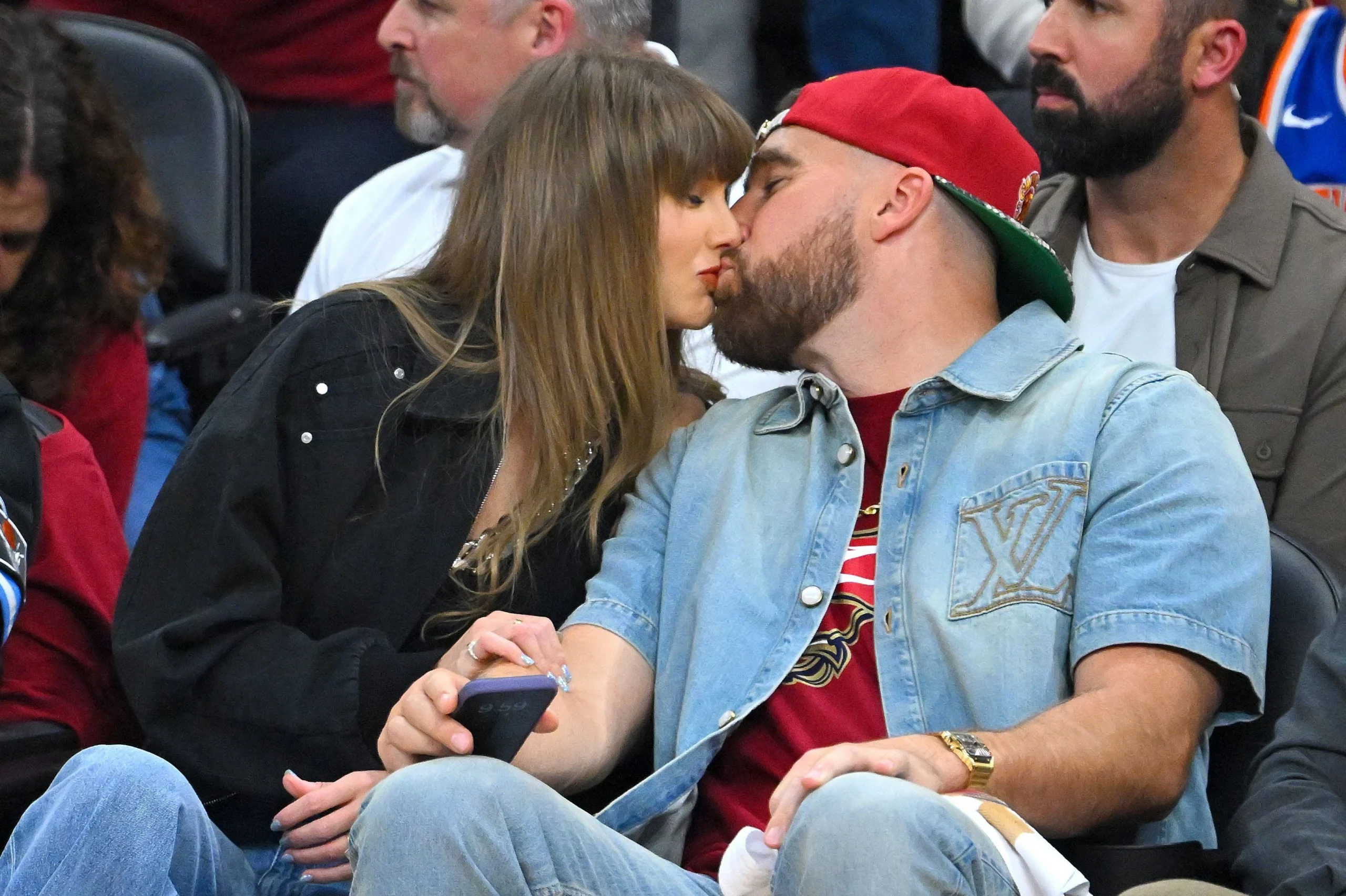 Taylor Swift e Travis Kelce: veja quais famosos foram vistos no casamento