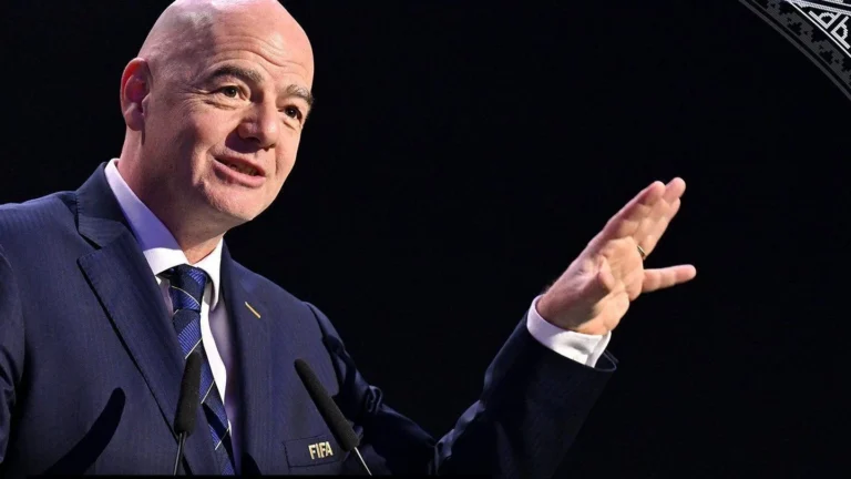 Mais de 200 países apoiam a permanência de Infantino na Fifa, diz jornal