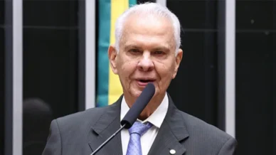 Deputado acusa DC de filiá-lo à revelia e aciona Justiça; partido nega