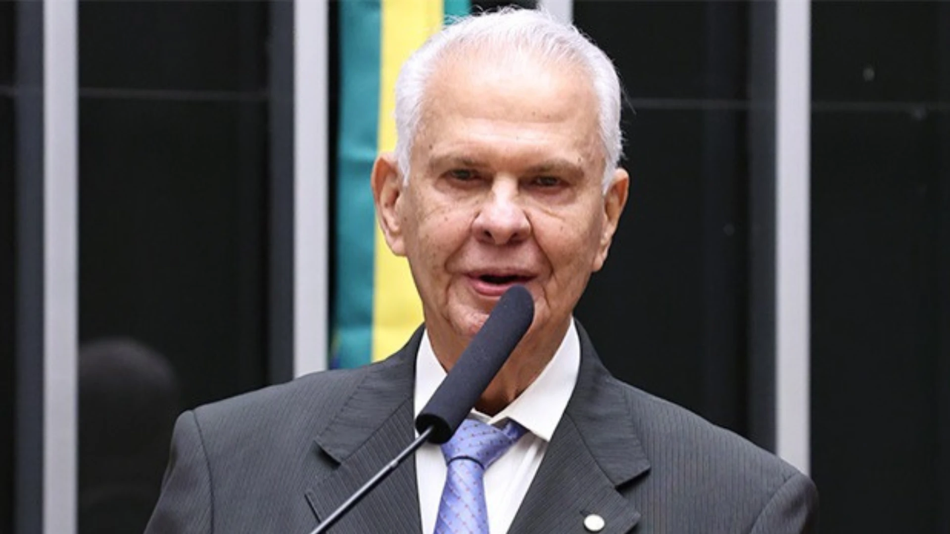 Deputado acusa DC de filiá-lo à revelia e aciona Justiça; partido nega
