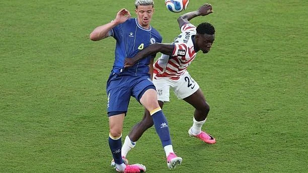 Trump agradece à Fifa por reverter suspensão de Balogun na Copa do Mundo