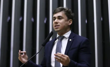 Nikolas critica Moraes e diz que ministro faz 