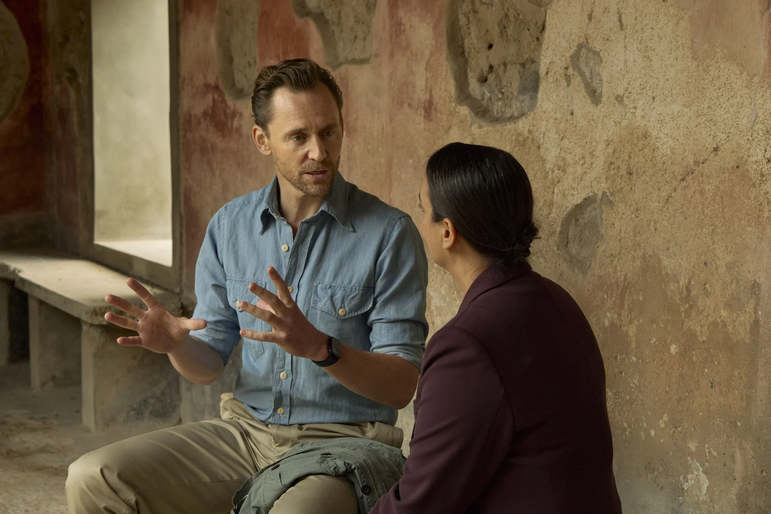 Tom Hiddleston entrega projeto mais pessoal em 