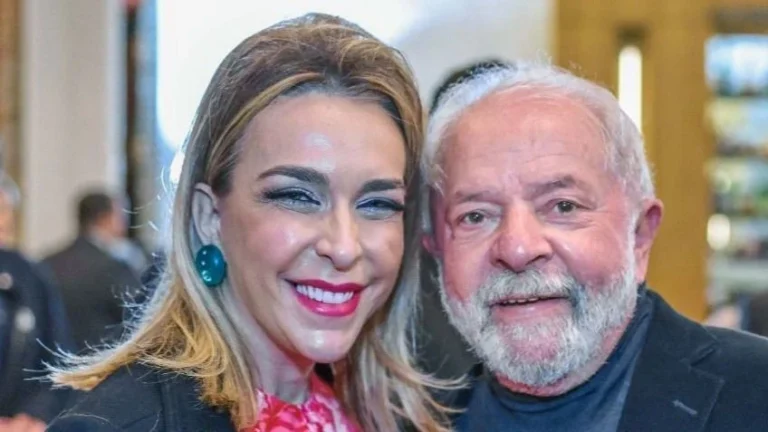 Lobista que Lula diz desconhecer tem mais de dez fotos com presidente