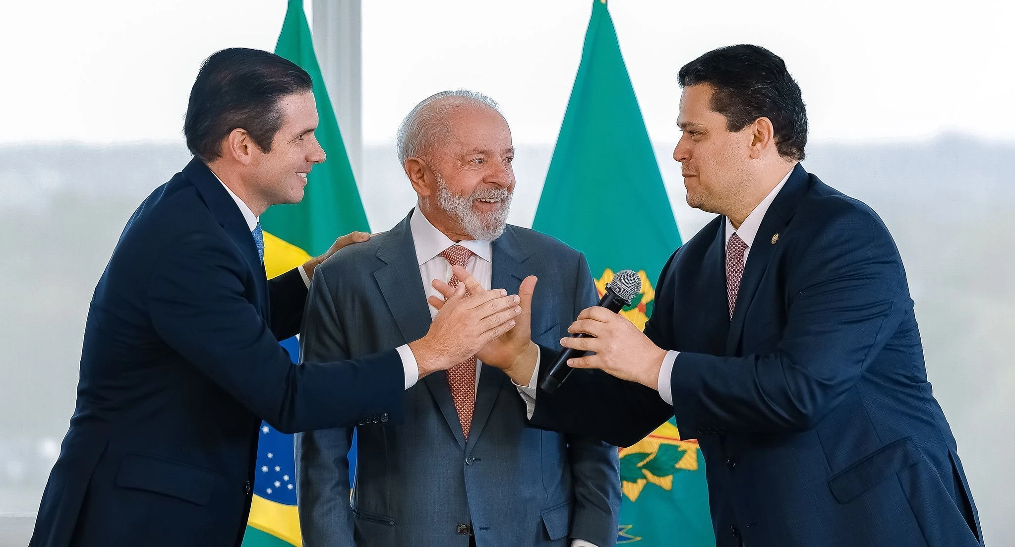 Lula deve se reunir com Alcolumbre e Motta para avançar taxa das blusinhas