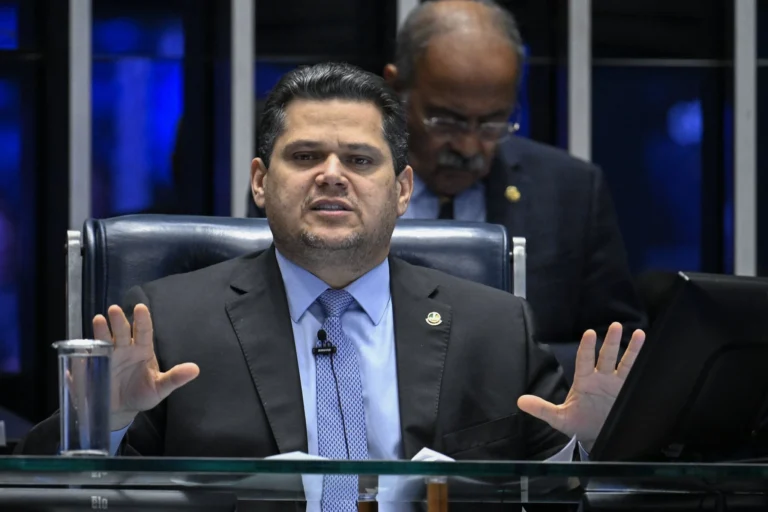 6×1: Alcolumbre prevê seguir o rito para evitar desgaste com a oposição