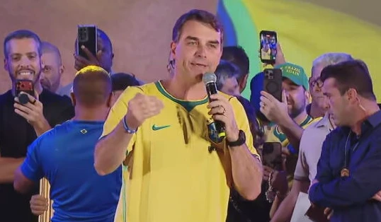Flávio declara patrimônio de R$ 8,1 milhões; valor é 370% maior que em 2018