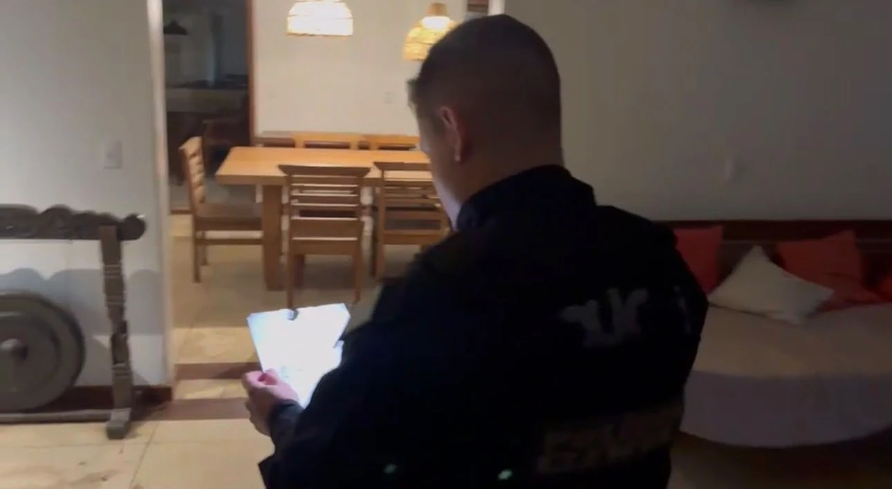 'Golpe de fé': Operação mira esquema de falso banco ligado a igreja no Rio