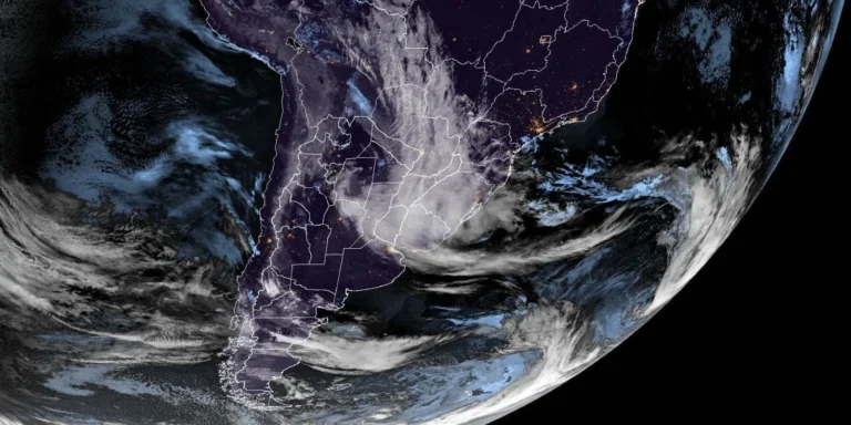 Ciclone extratropical na costa do Brasil põe estados em alerta de perigo