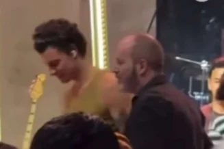 Shawn Mendes vai a igreja evangélica com Bruna Marquezine, Sasha e João Lucas