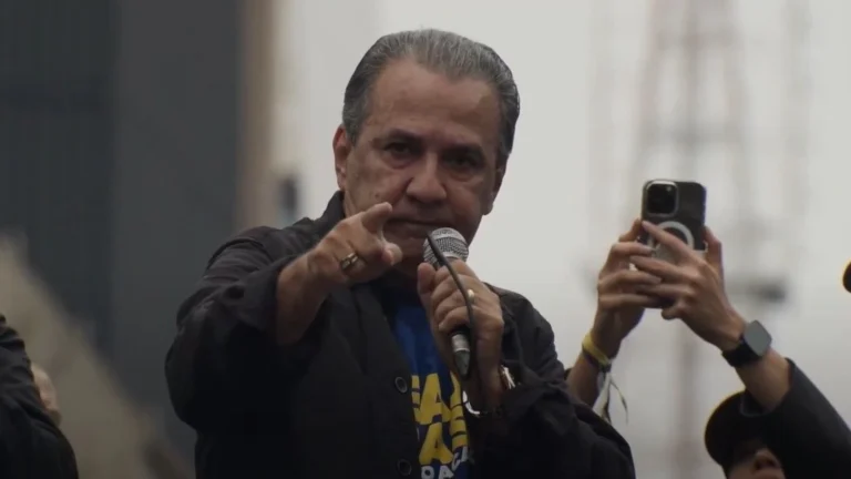 Sem Malafaia, aliados de Flávio se reúnem para organizar 7 de Setembro
