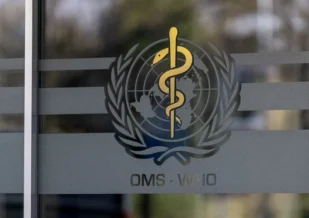 OMS critica mudanças na vacinação dos EUA por falta de respaldo científico
