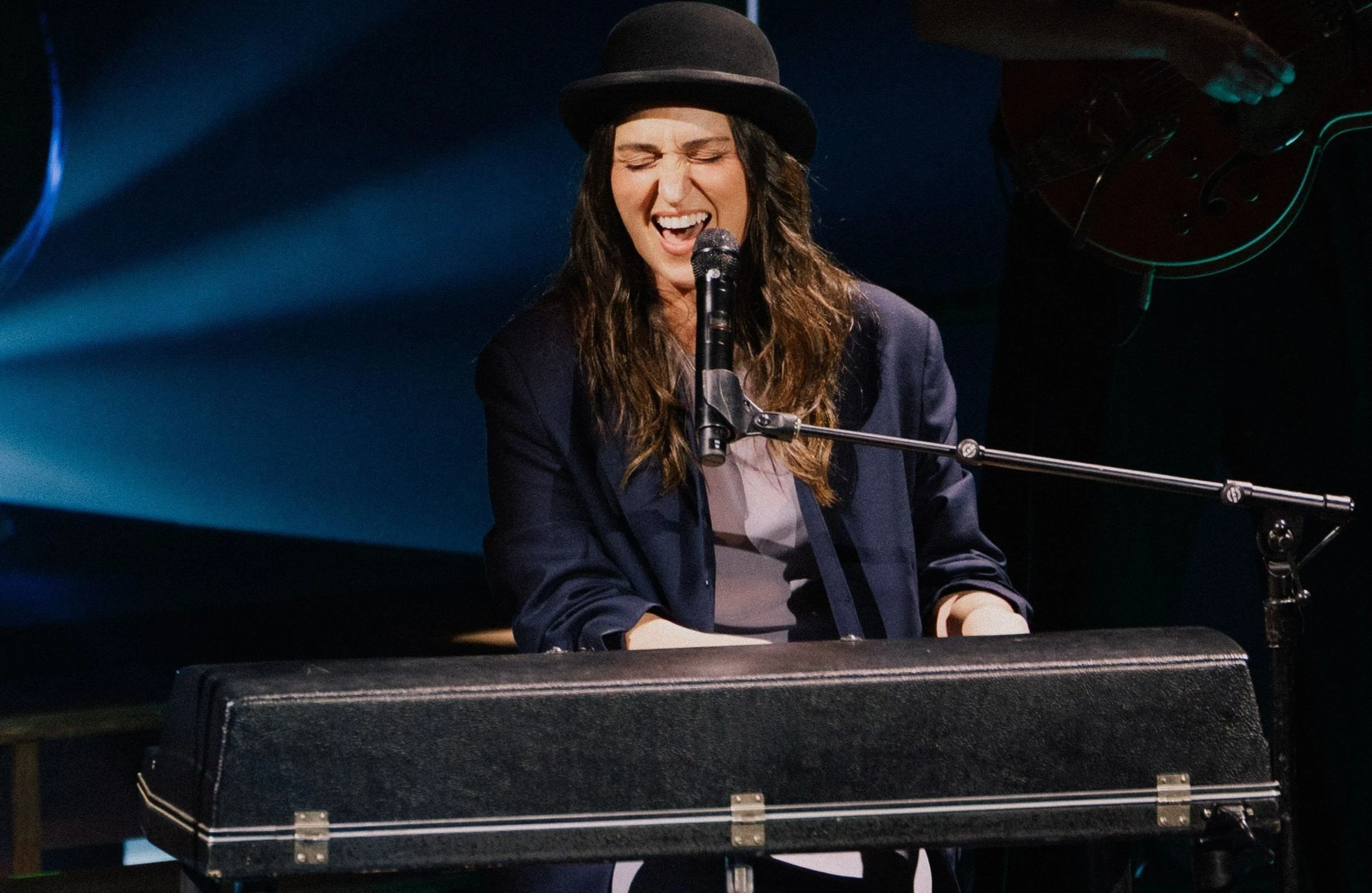 Sara Bareilles transforma luto em novo álbum: 