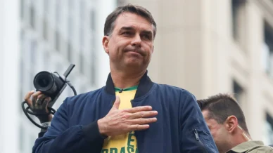 Flávio: Lula acha que pobre é otário; pobre é esperto e quer trabalho