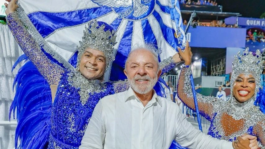 TSE aceita abrir ação contra Lula por desfile no carnaval do Rio de Janeiro