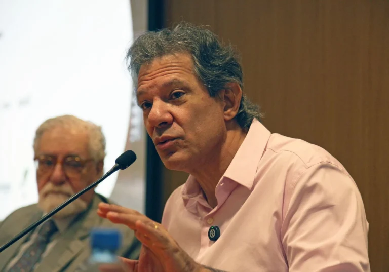 Haddad endossa pedido de Lula por quebra de sigilos no caso Master