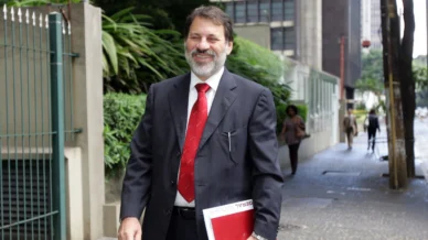 Lula pede votos para Delúbio Soares, condenado no mensalão e na Lava Jato