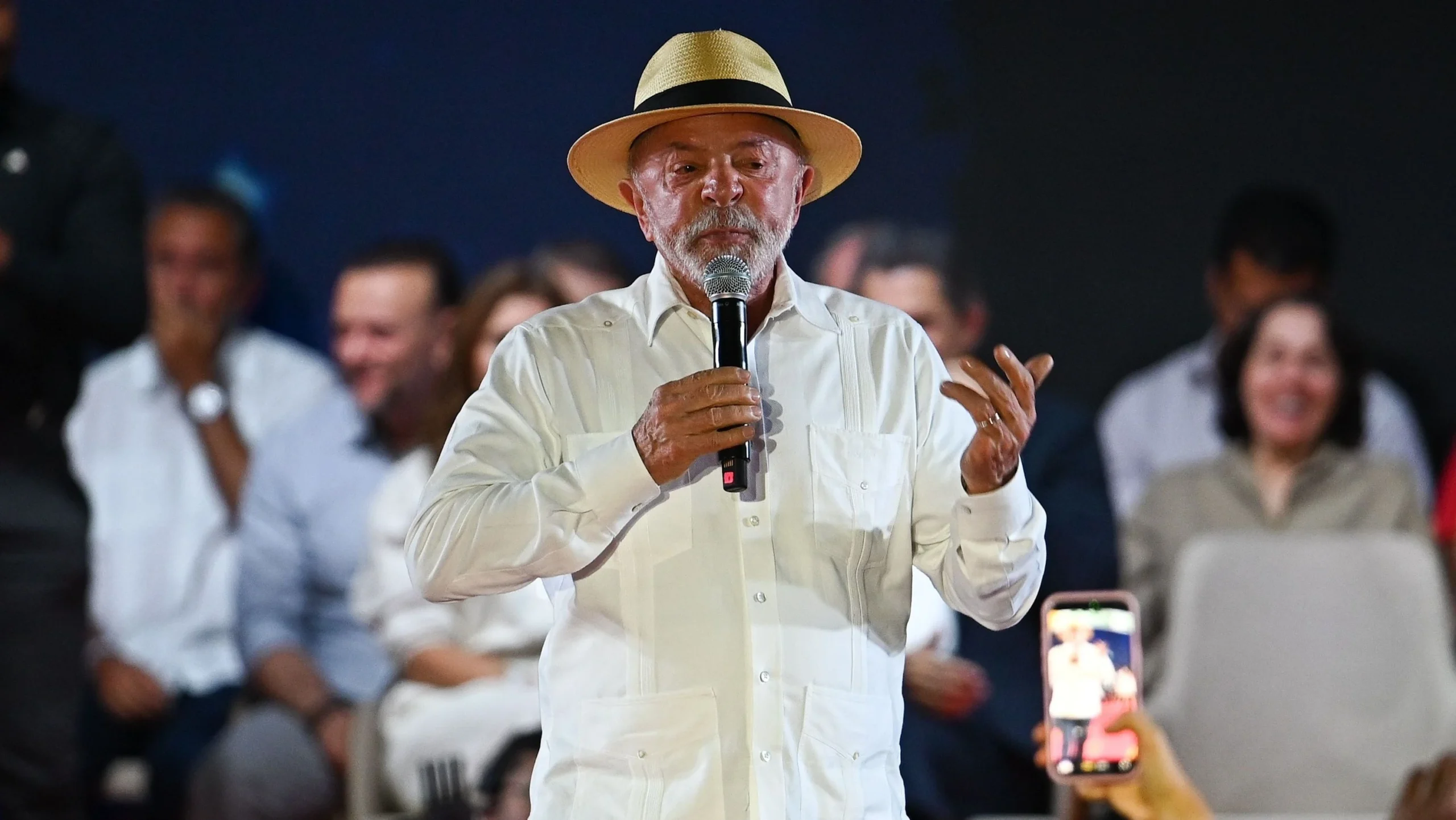 STF não pode ficar sob suspeita, diz Lula sobre caso Master