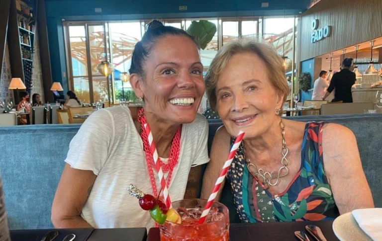 Nora de Glória Menezes se emociona ao sonhar com a atriz: “Sempre comigo”