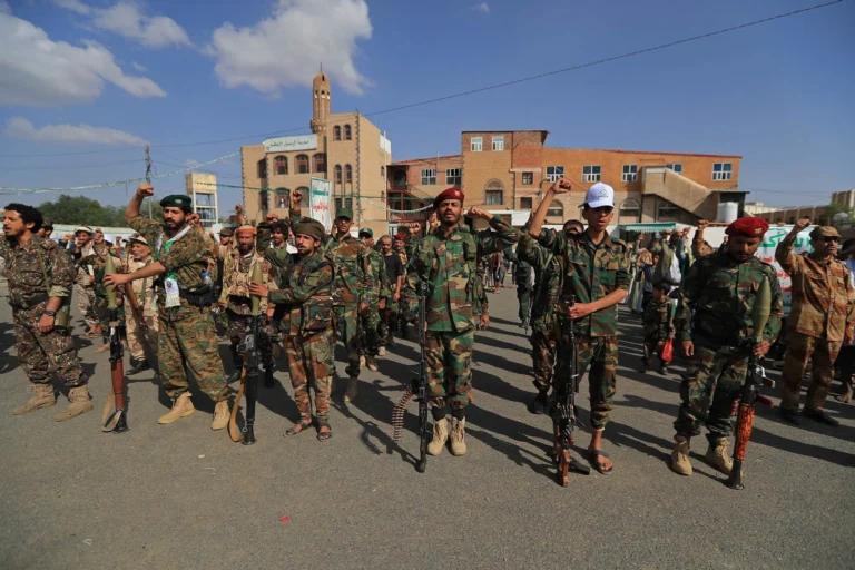 Interceptação de drone dos Houthis na Arábia Saudita deixa um morto