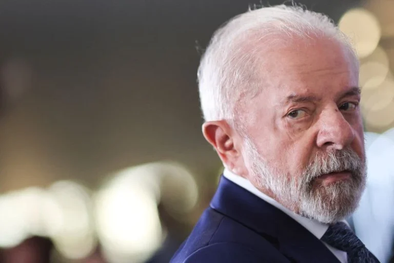 Lula dirá que “ninguém está acima da lei” na TV e rádio após caso Moraes