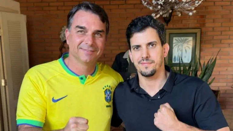 Aliado de Flávio Bolsonaro, deputado eleito escapa de tiros na cabeça durante tentativa de assalto em São Paulo