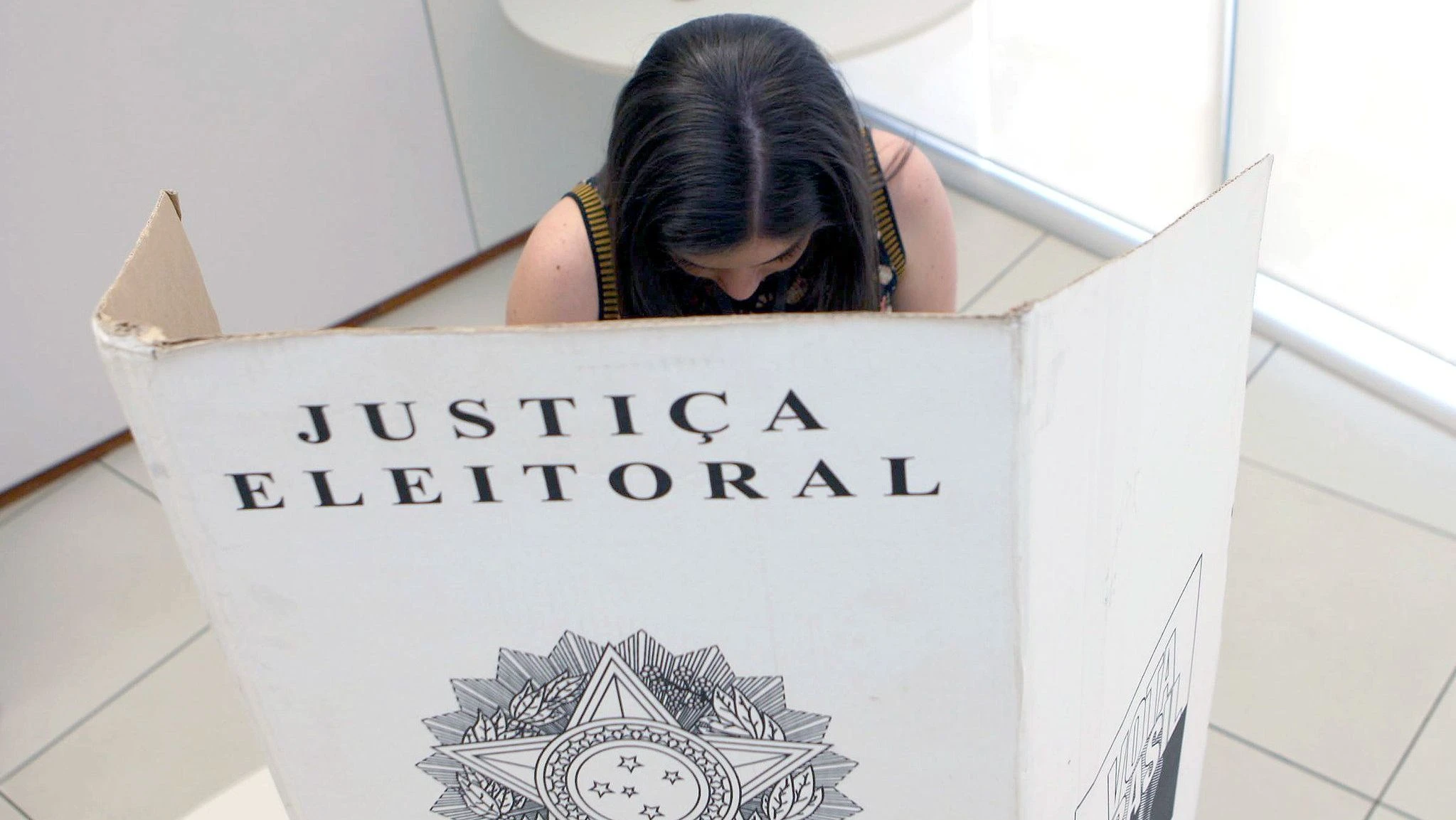 Análise: Brasil vota com vale-tudo jurídico e sob olhar dos EUA