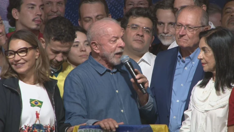 Corinthians parece o Bolsonaro, só perde, diz Lula