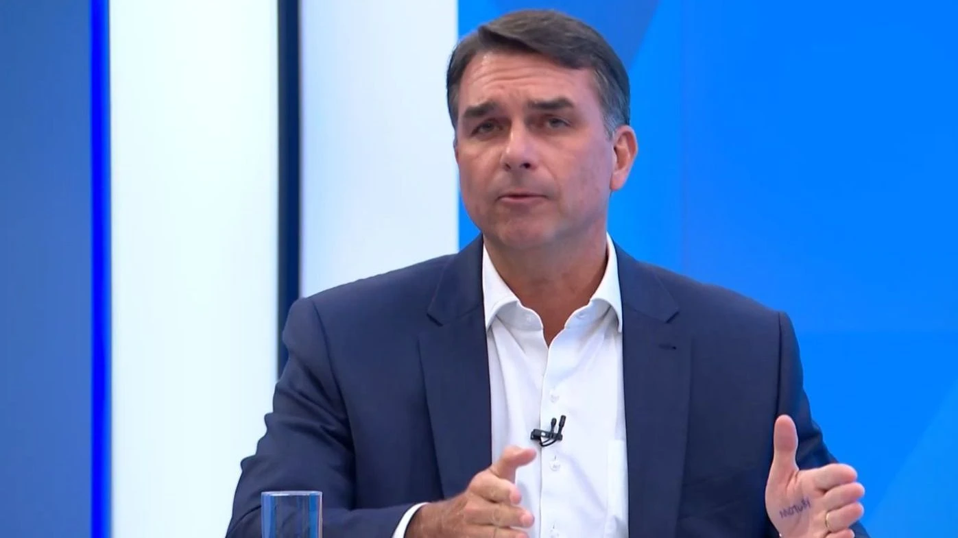 Flávio fala em colocar 30 mil imóveis abandonados em fundo para receitas