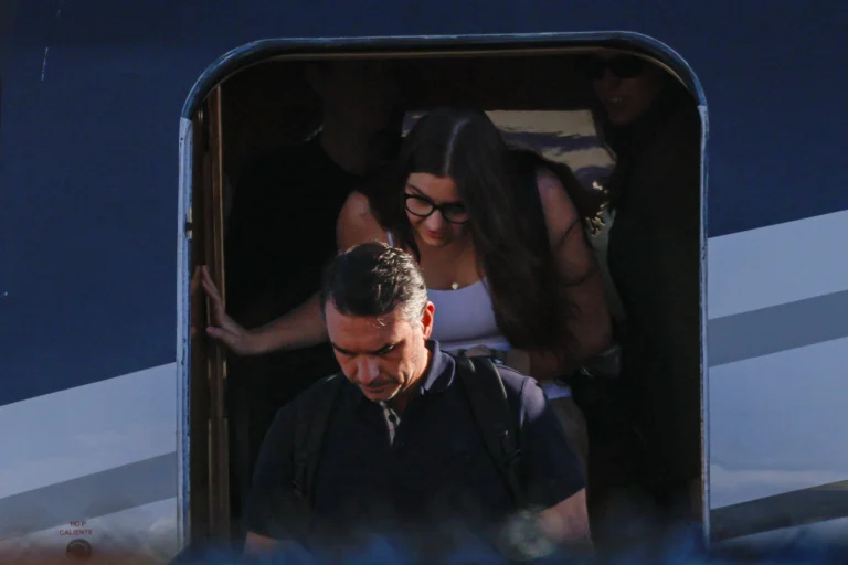 À CNN, defesa cita acordo para Flávio entregar passaporte e relata surpresa