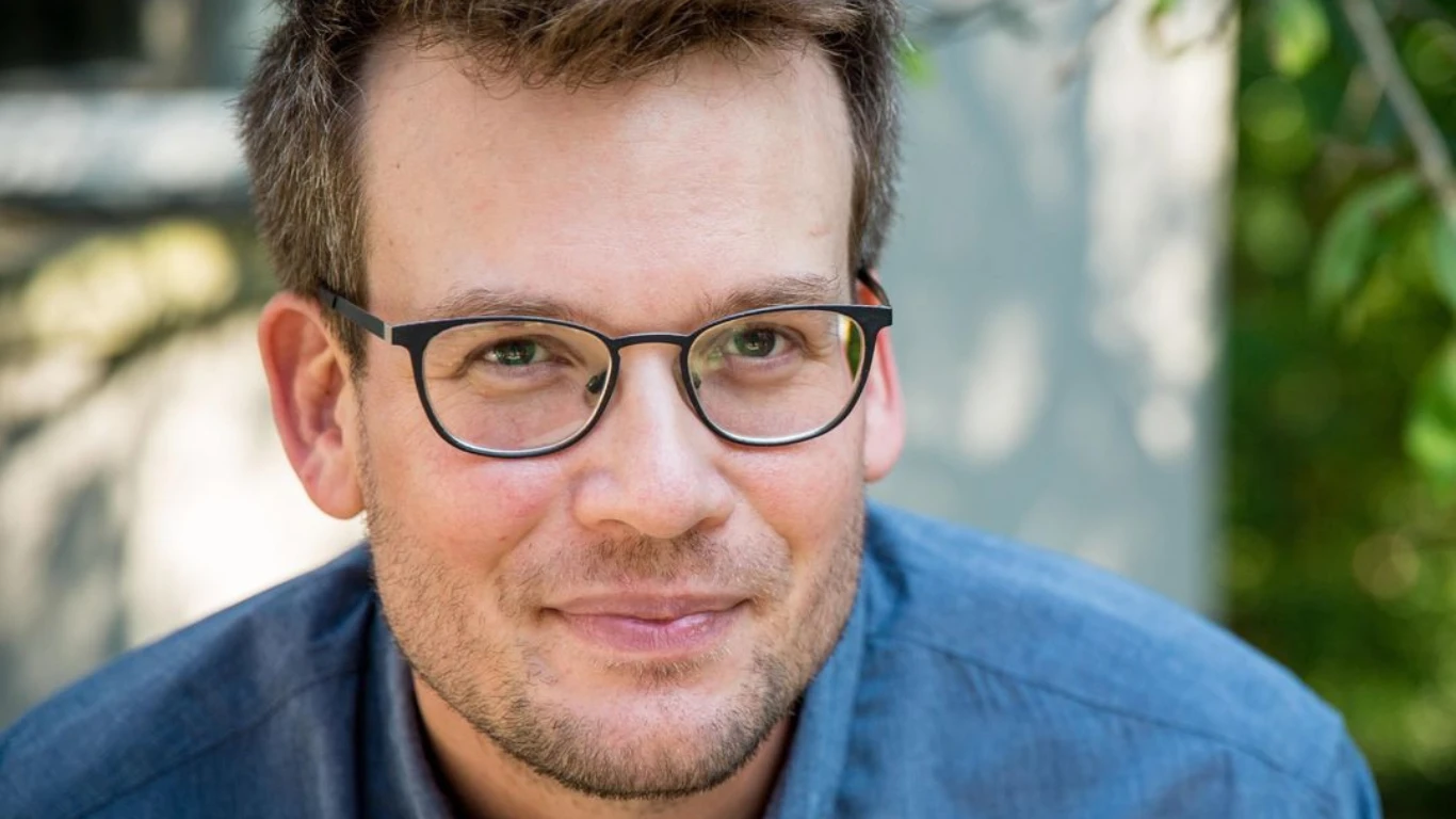 John Green revela personagem que evitaria na vida real: “Me deixa nervoso